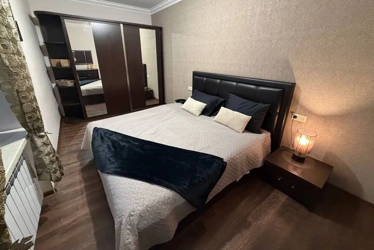 2-room apartment, Halabyan St, 7