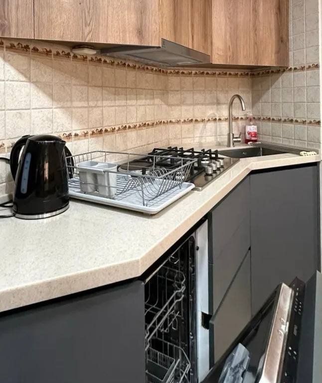 3-room apartment, Slavik Chiloyan St, 9