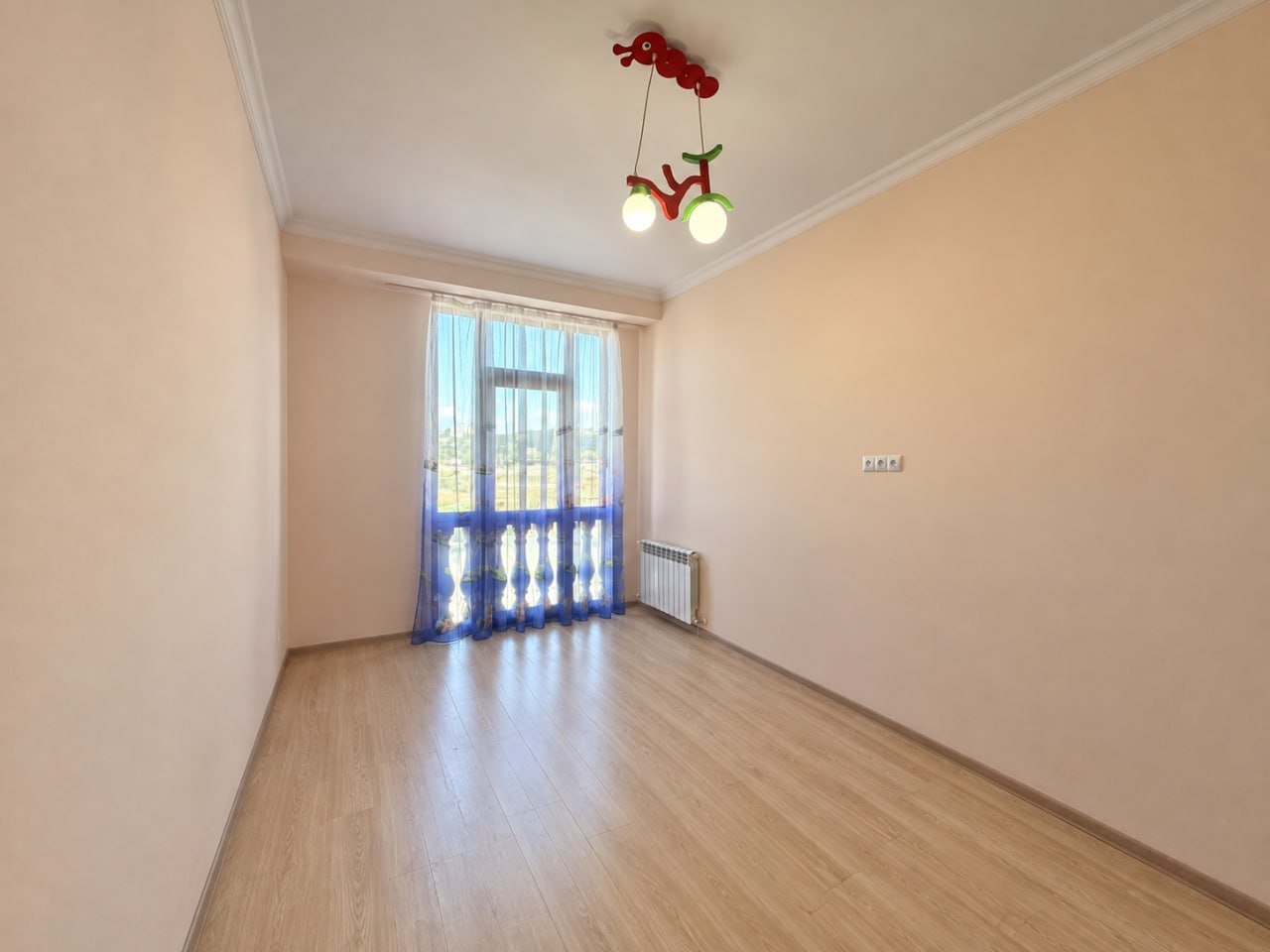 3-комн. квартира, ул. Адонца, 3