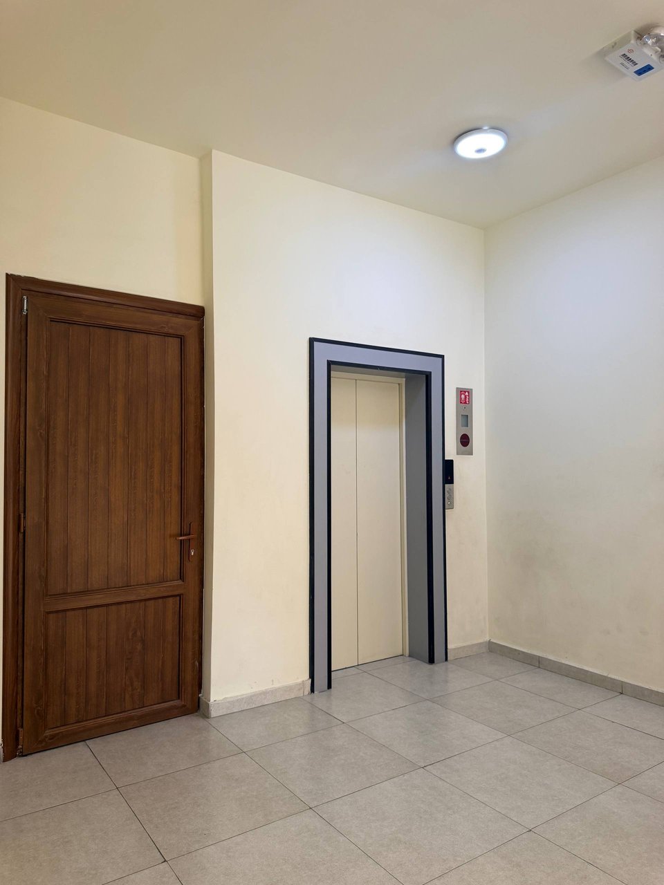 3-комн. квартира, ул. Адонца, 13