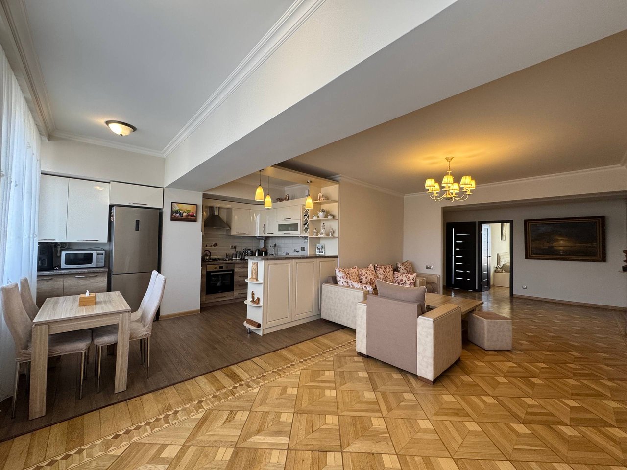 3-комн. квартира, ул. Братьев Орбели, 5