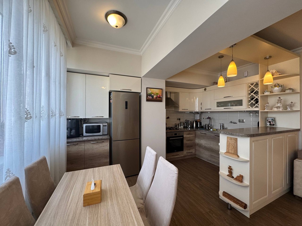 3-комн. квартира, ул. Братьев Орбели, 6