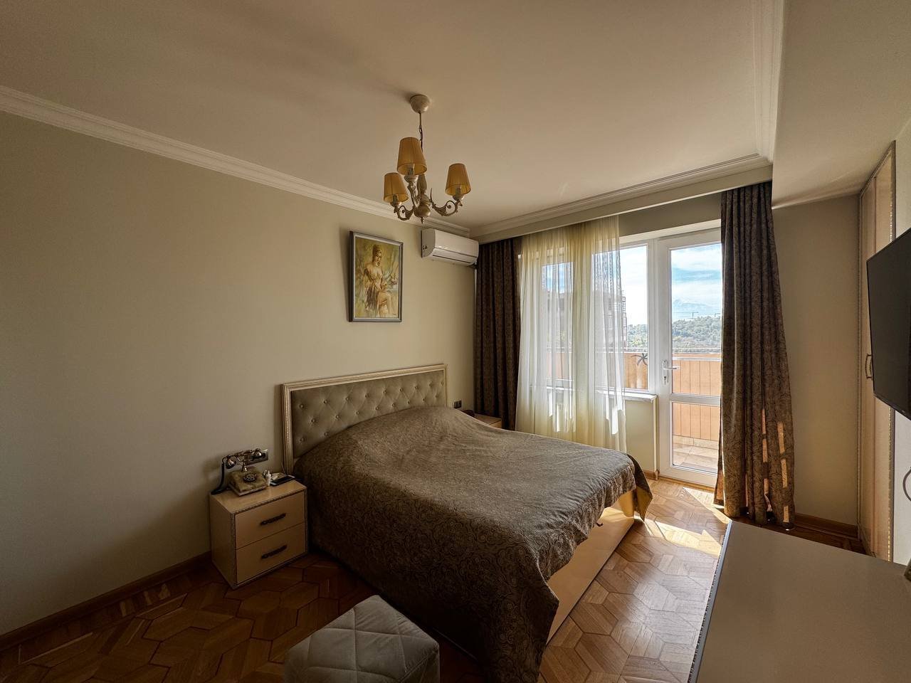 3-комн. квартира, ул. Братьев Орбели, 12