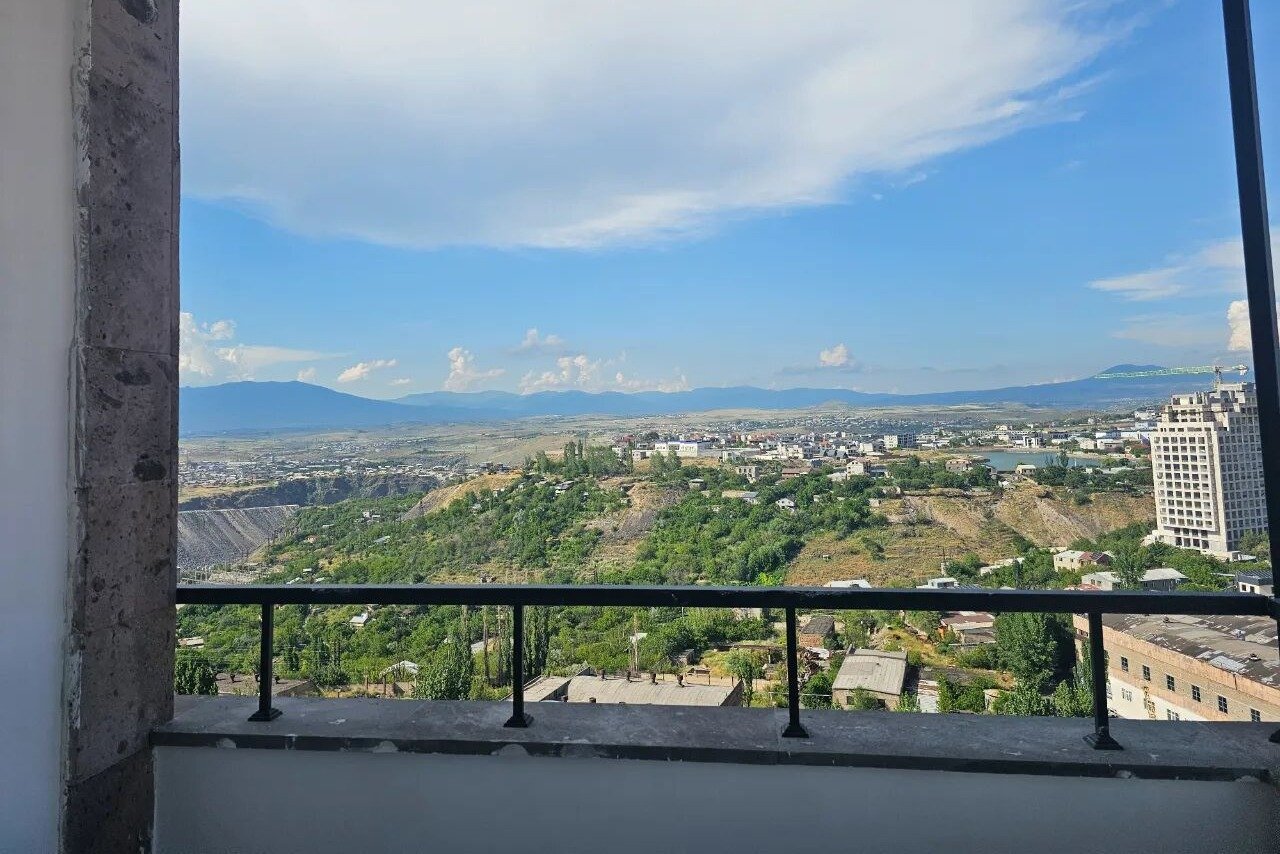 3 սենյականոց բնակարան, Ադոնցի փ., 3