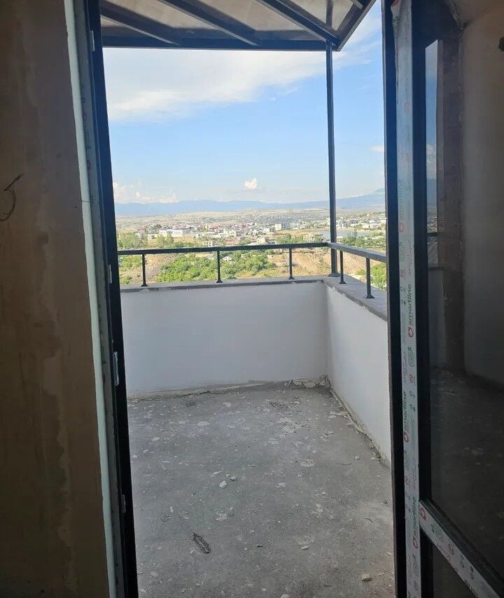 3 սենյականոց բնակարան, Ադոնցի փ., 4