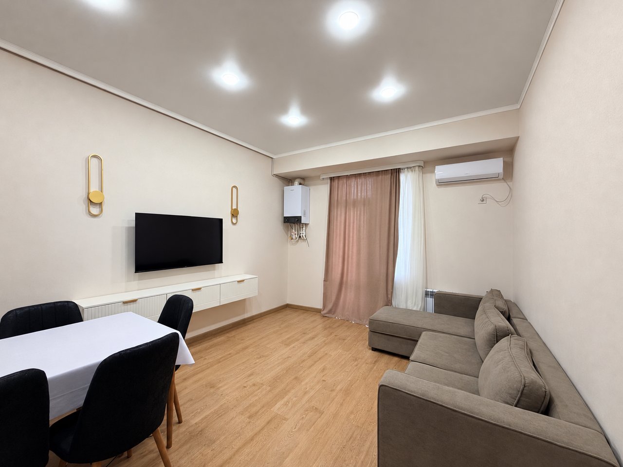 2-room apartment, Adontsi St, 1