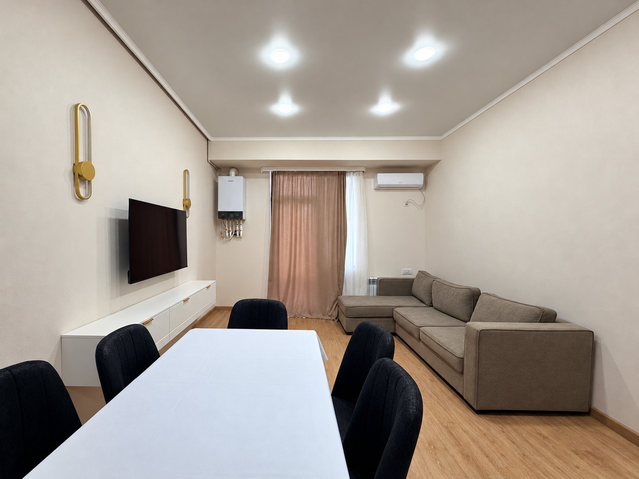 2-room apartment, Adontsi St, 4