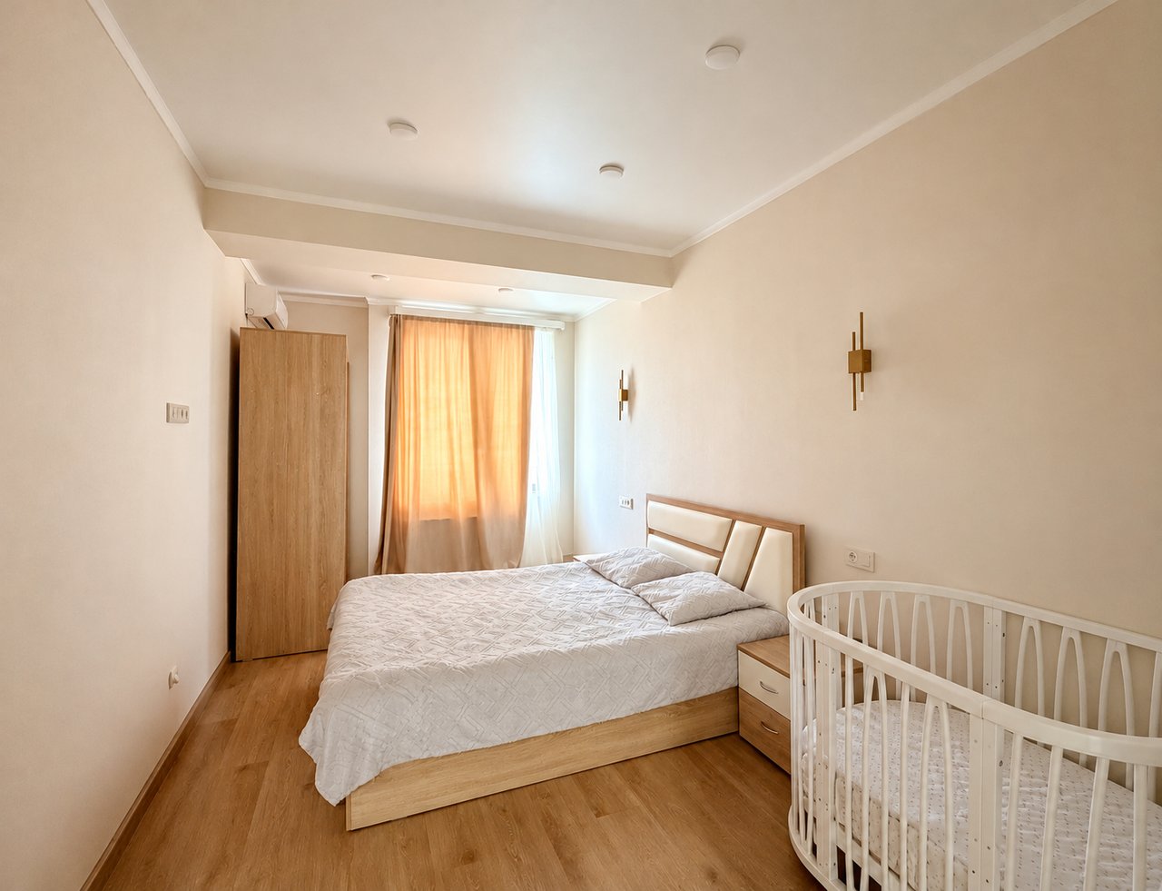 2-room apartment, Adontsi St, 7