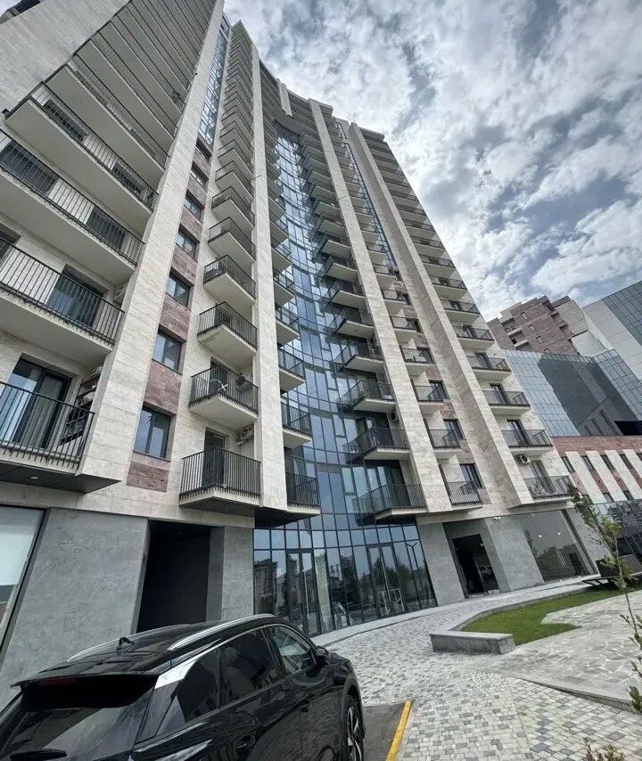 3-room apartment, Adontsi St, 1