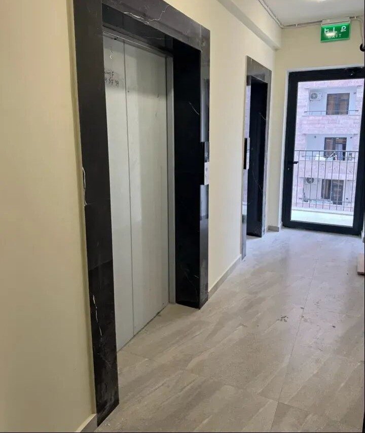 3-room apartment, Adontsi St, 8