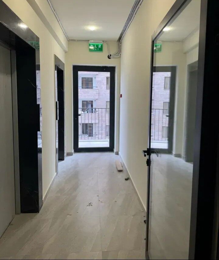 3-room apartment, Adontsi St, 13