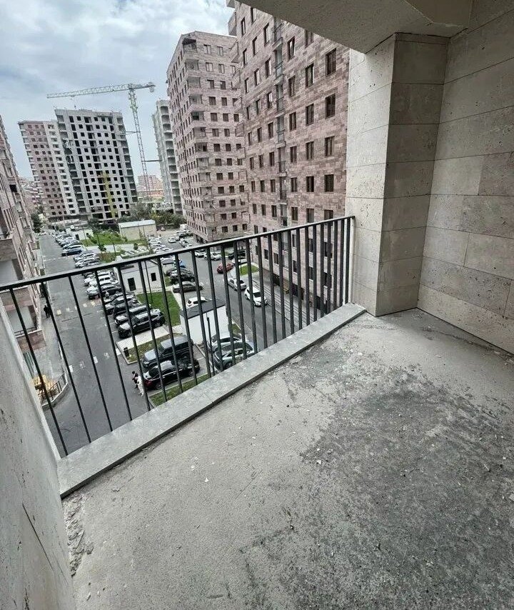 3-room apartment, Adontsi St, 14