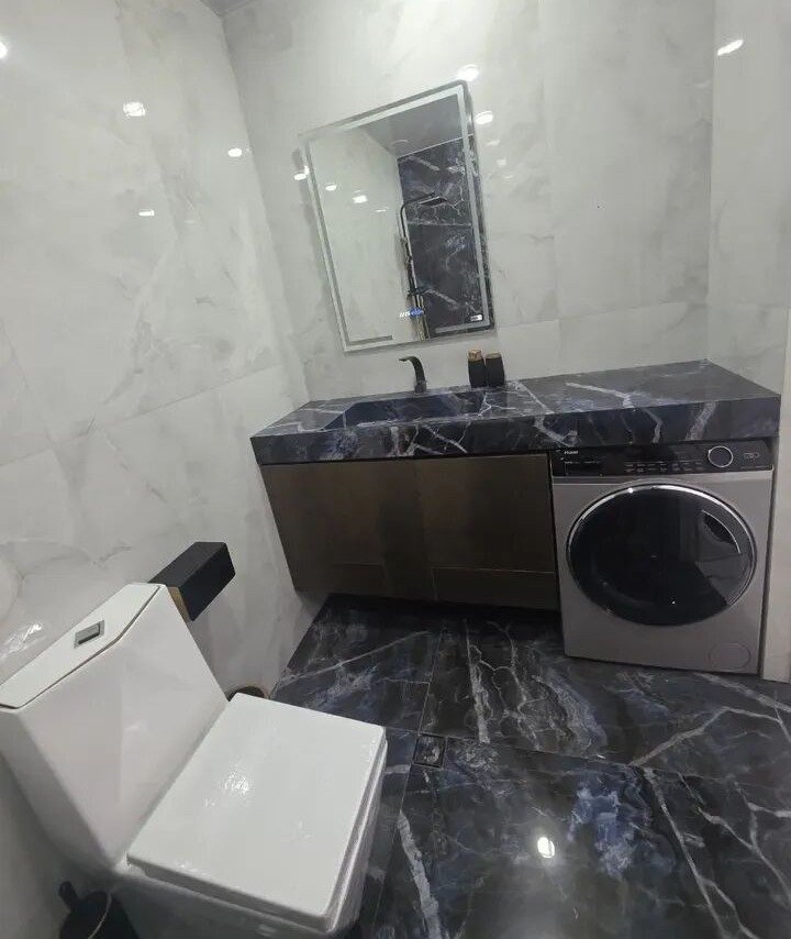 2-комн. квартира, ул. Адонца, 6