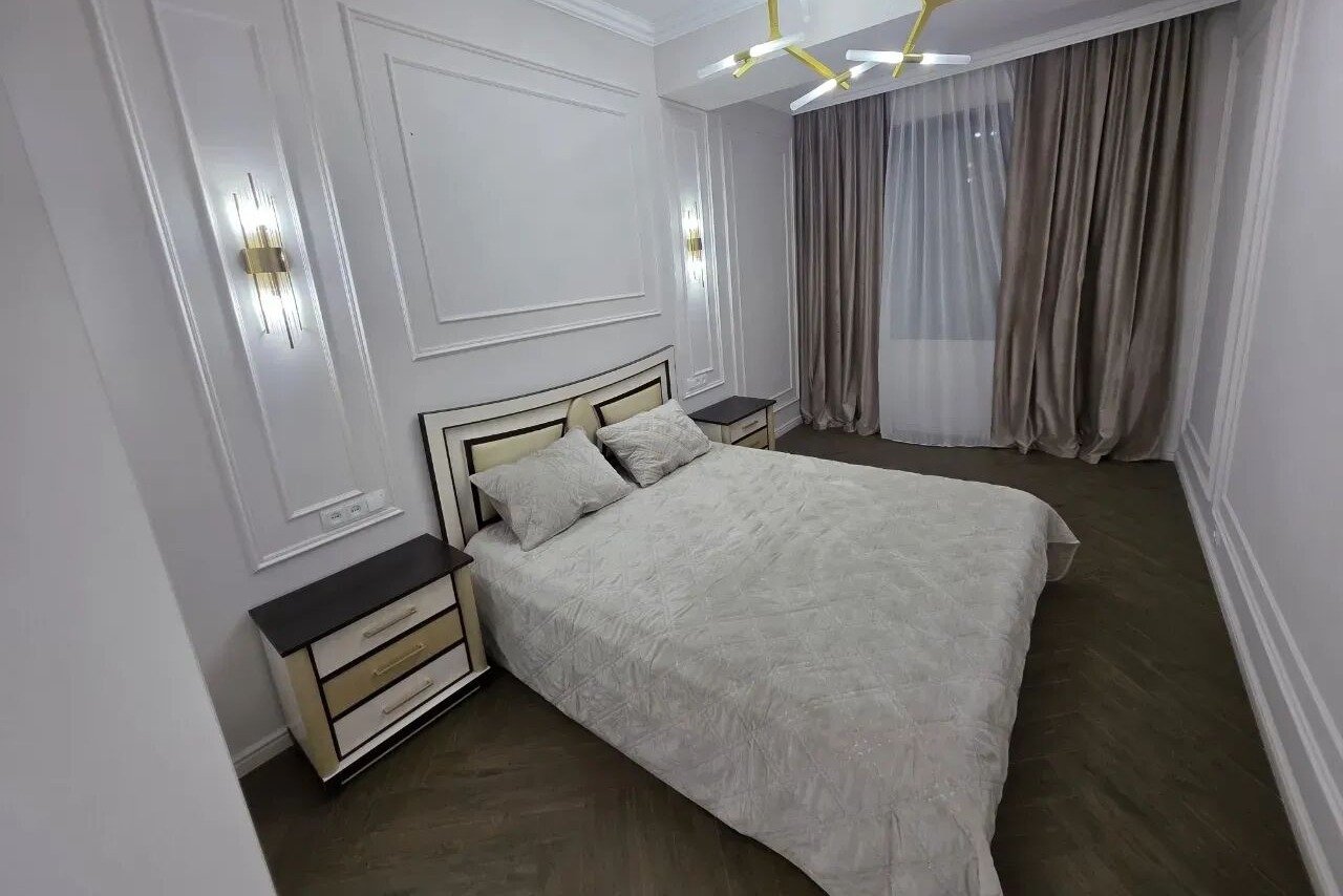 2-комн. квартира, ул. Адонца, 7