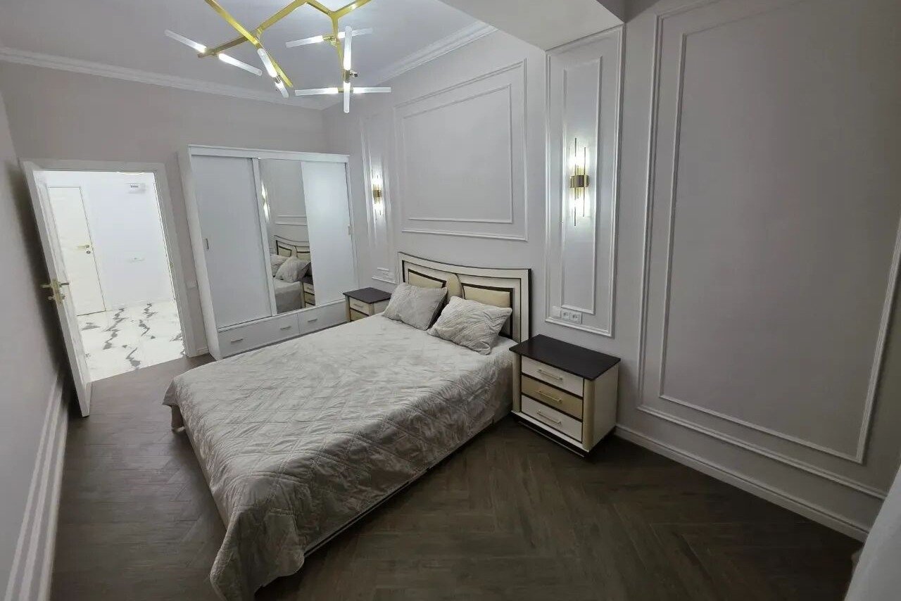 2-комн. квартира, ул. Адонца, 8