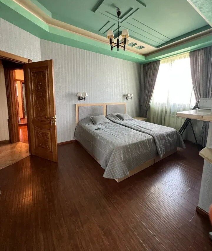 4-комн. квартира, ул. Керу, 10