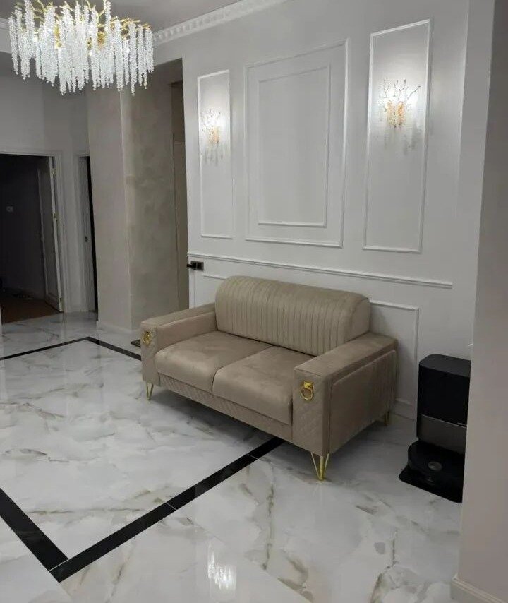 4-room apartment, Adontsi St, 7