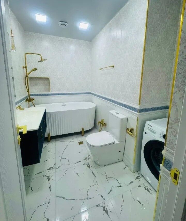 4-room apartment, Adontsi St, 13