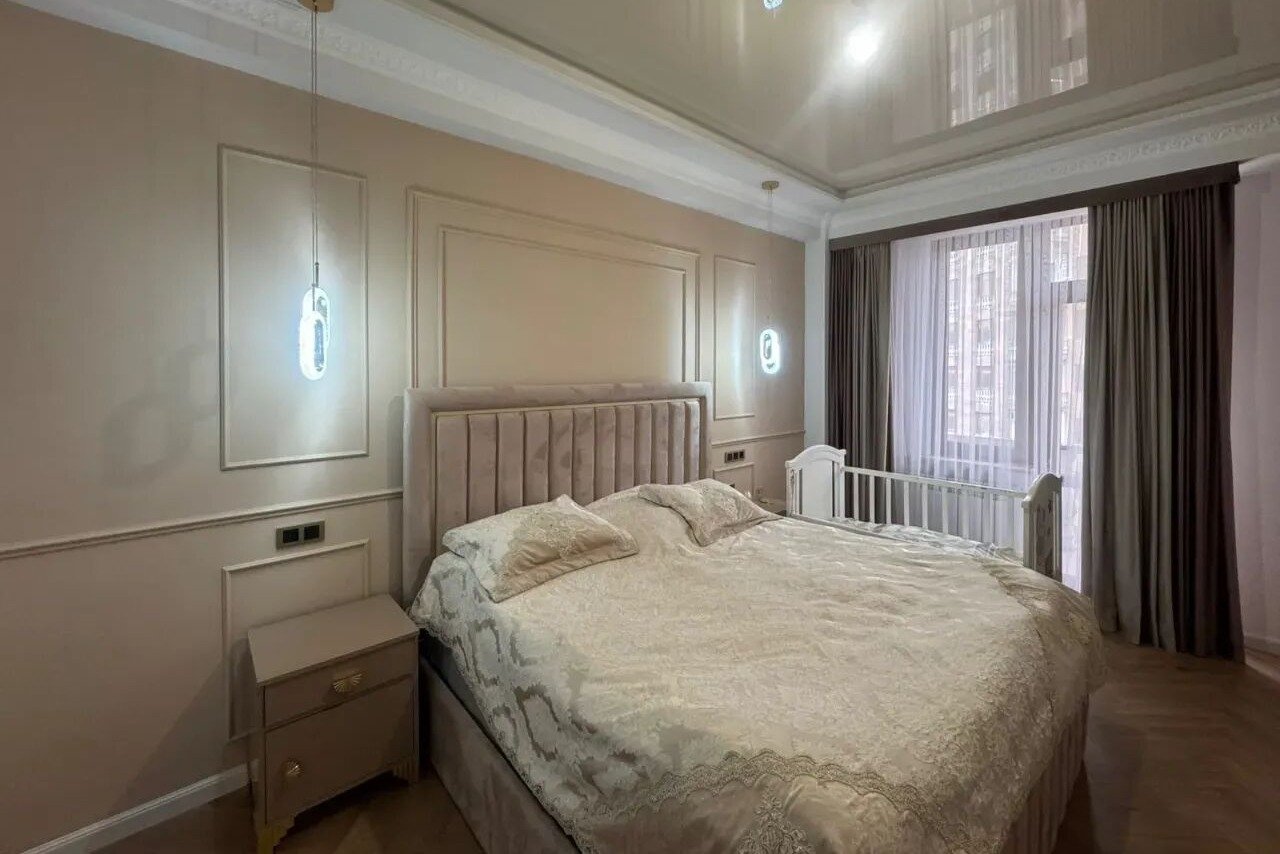 4-room apartment, Adontsi St, 15