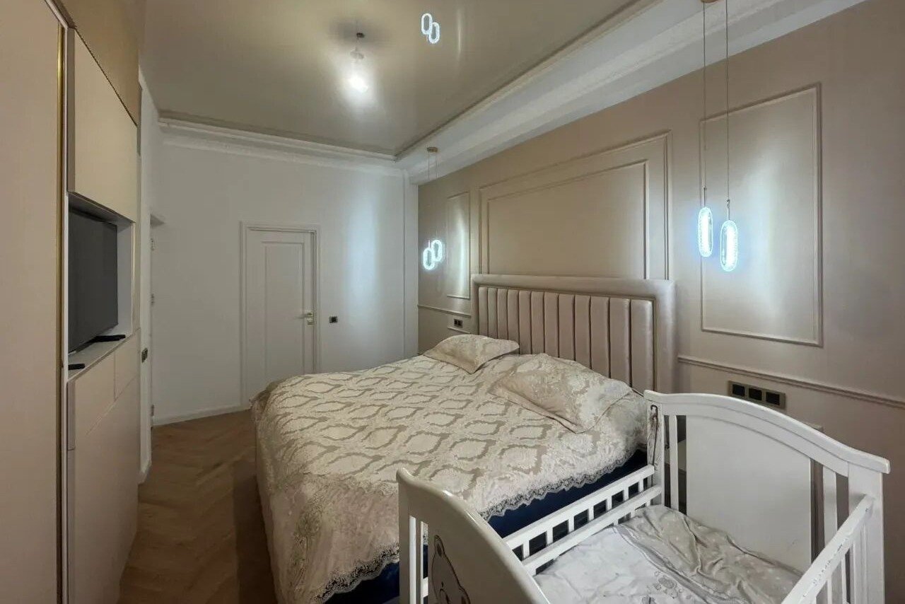 4-room apartment, Adontsi St, 16