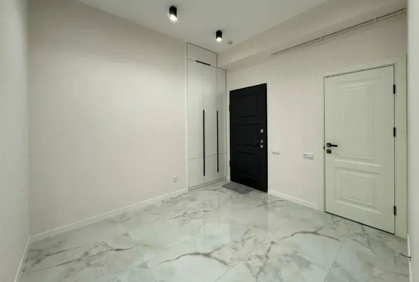 2-комн. квартира, ул. Адонца, 8