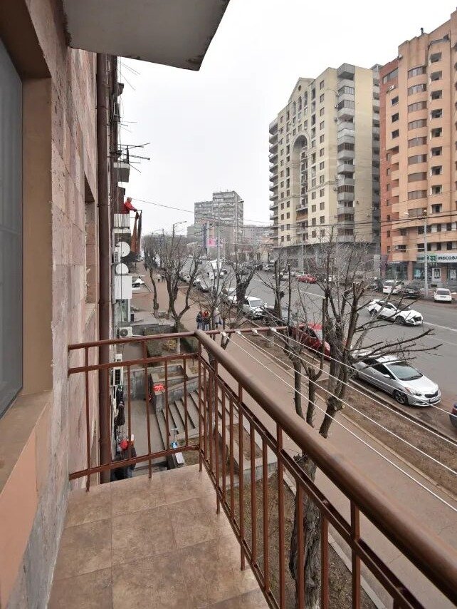2-комн. квартира, пр. Комитаса, 12
