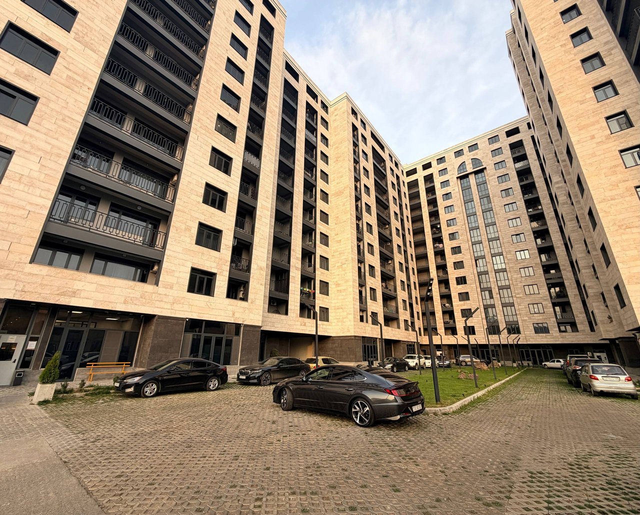 2-room apartment, Vratsakan St, 17