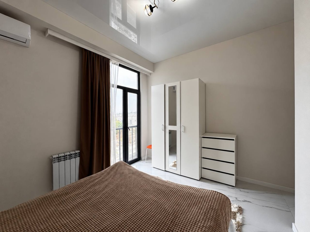 4-room apartment, Ghapantsyan St, 10