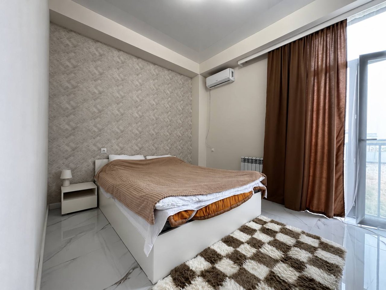 4-room apartment, Ghapantsyan St, 9
