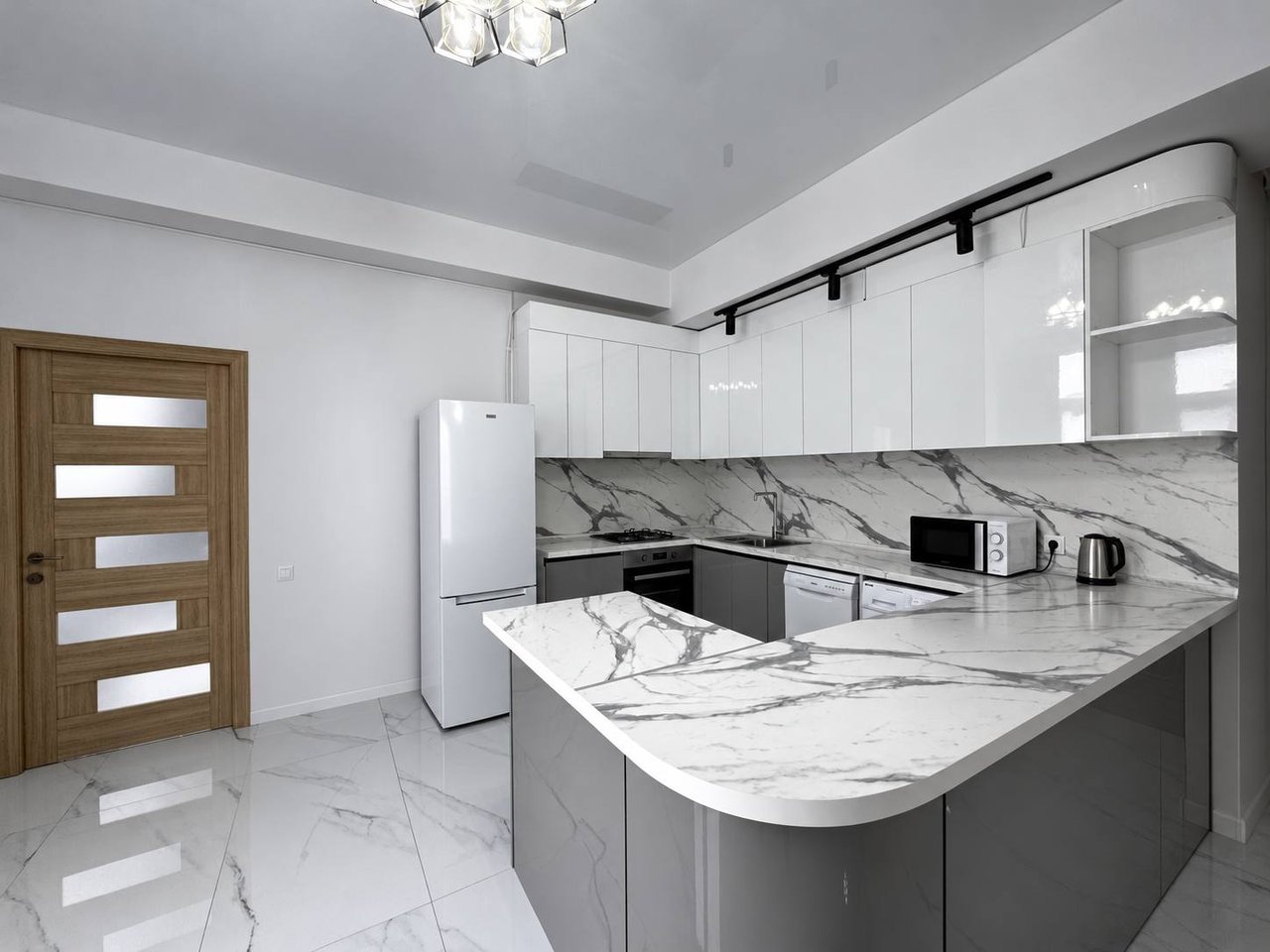 4-room apartment, Ghapantsyan St, 7