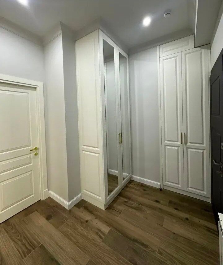 3-комн. квартира, ул. Адонца, 5