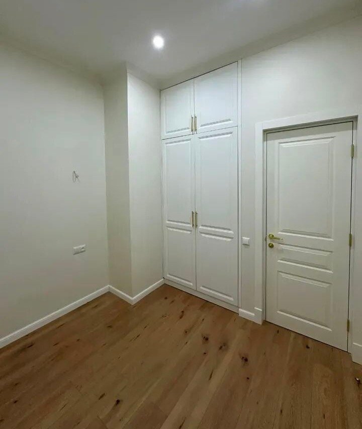3-комн. квартира, ул. Адонца, 10