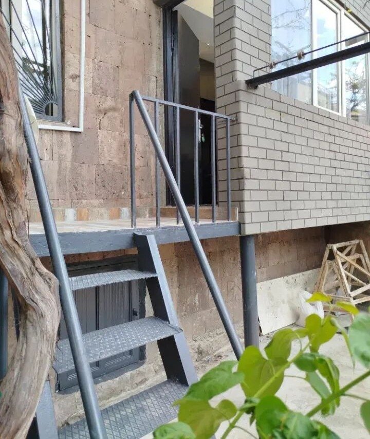 2-room apartment, Griboyedovi St, 19