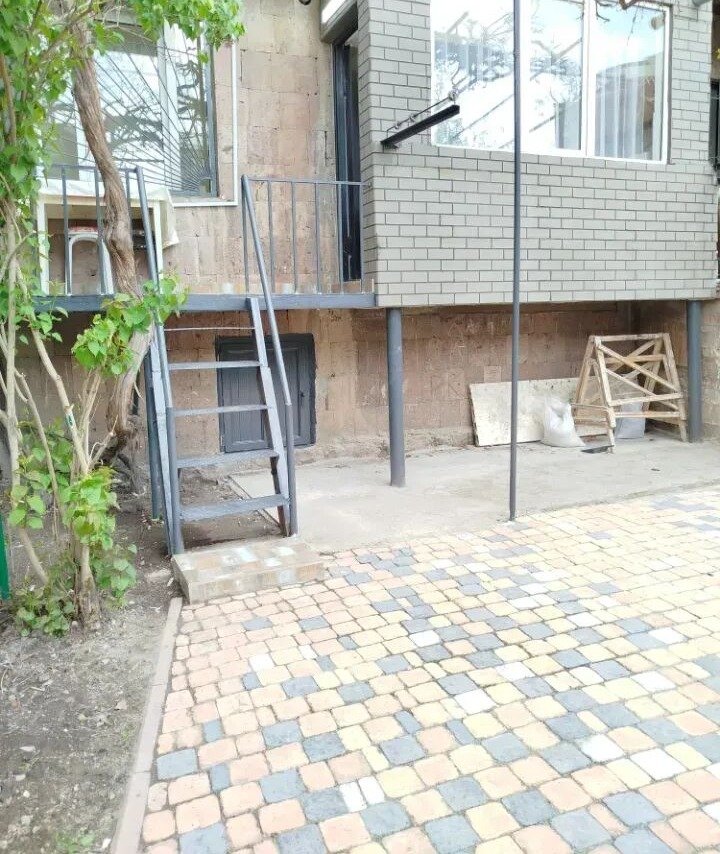 2-room apartment, Griboyedovi St, 20