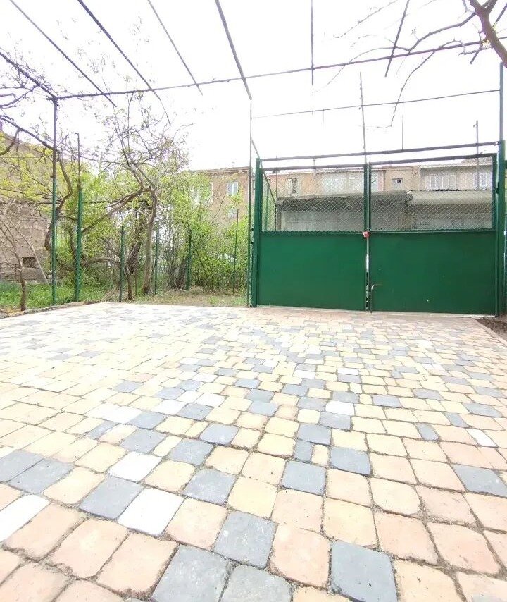2-room apartment, Griboyedovi St, 22