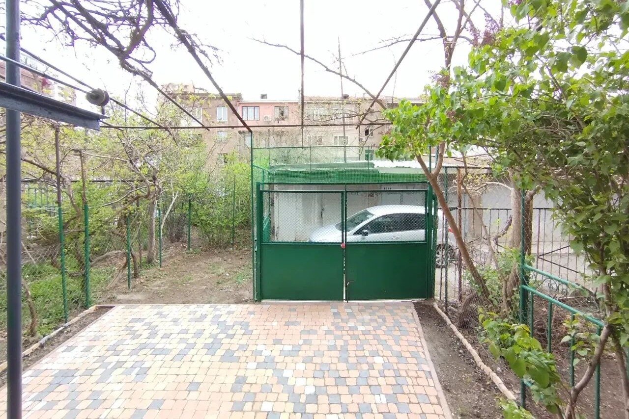 2-room apartment, Griboyedovi St, 24