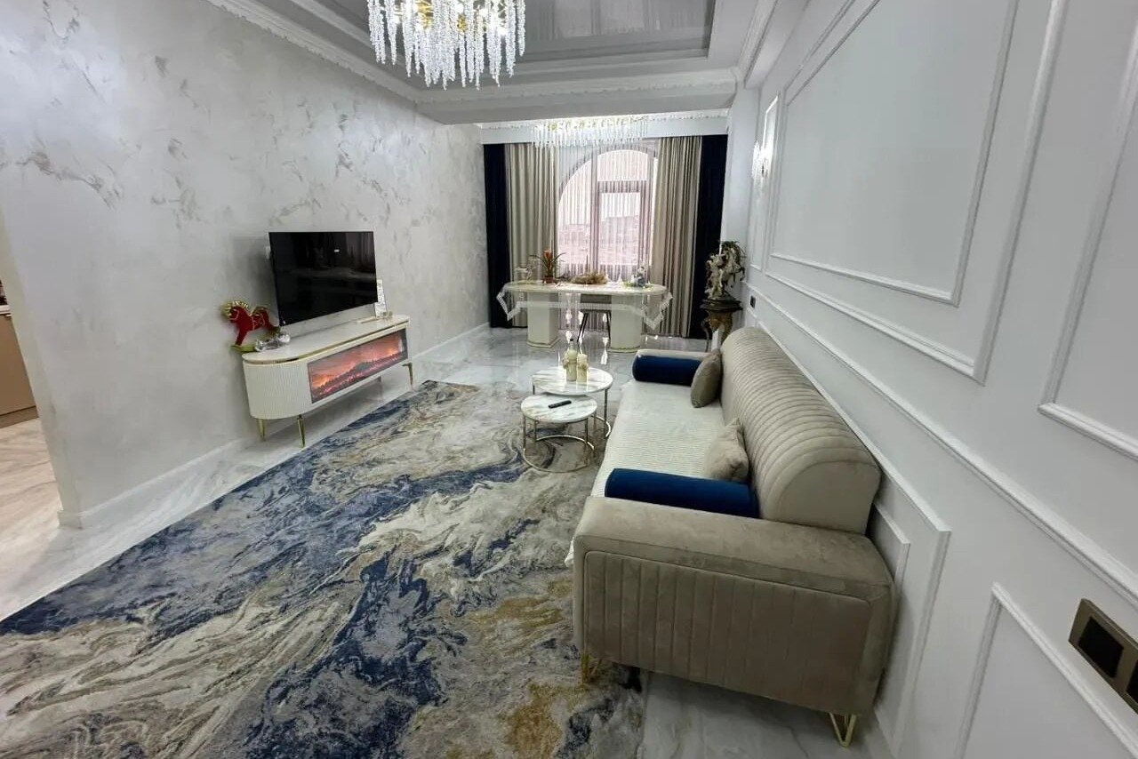 4-комн. квартира, ул. Адонца, 3