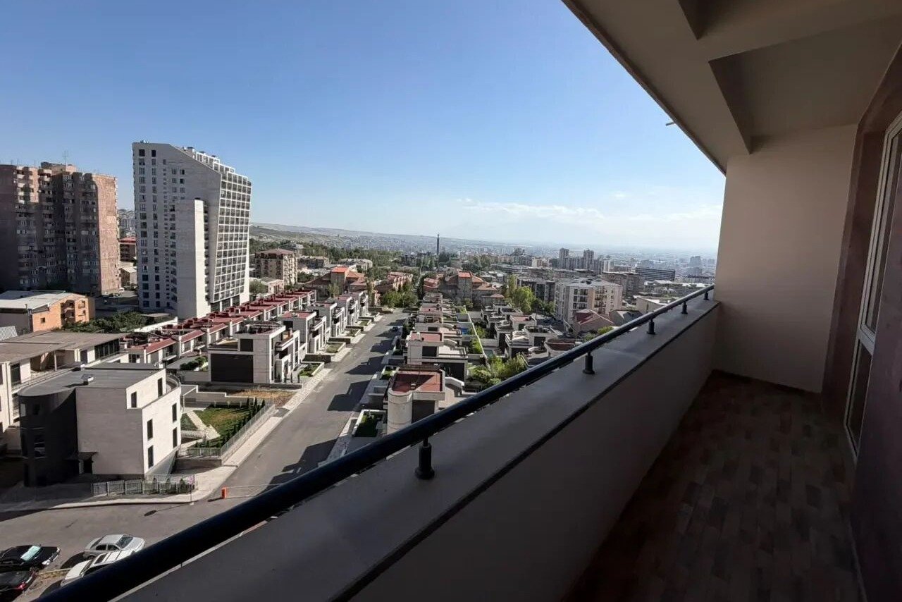 3-room apartment, улица Наири Зарьяна, 10