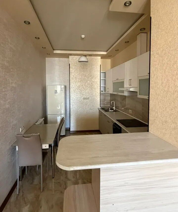 3-комн. квартира, ул. Наири Зарьяна, 12