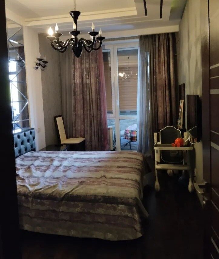4 սենյականոց բնակարան, Նաիրի Զարյան փ., 15