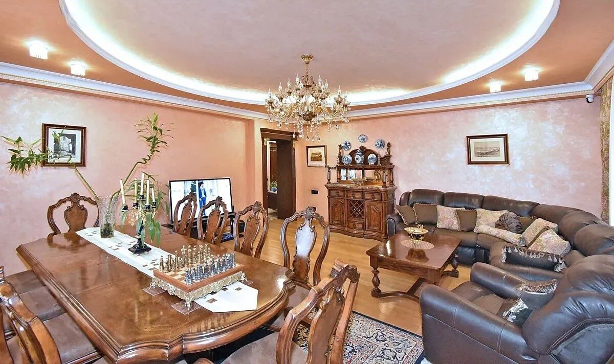 3 սենյականոց բնակարան, Ադոնցի փ., 8