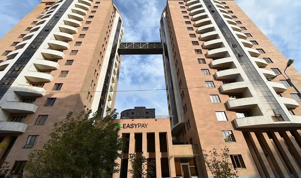 3 սենյականոց բնակարան, Ադոնցի փ., 13