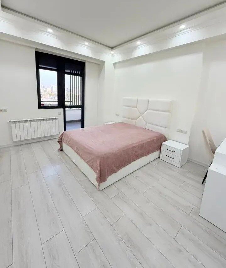 3-комн. квартира, ул. Малхасянца, 6