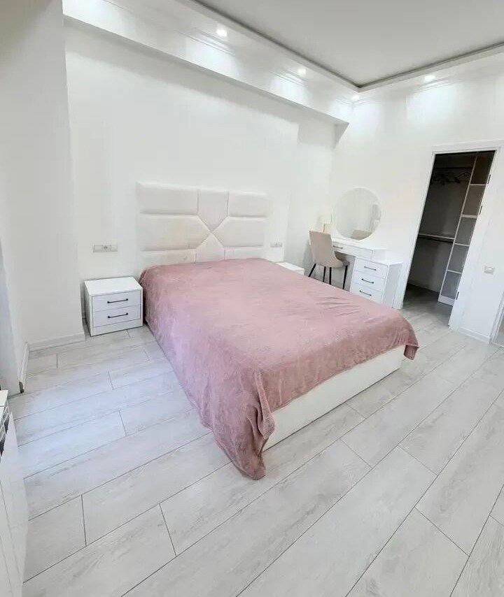 3-комн. квартира, ул. Малхасянца, 7