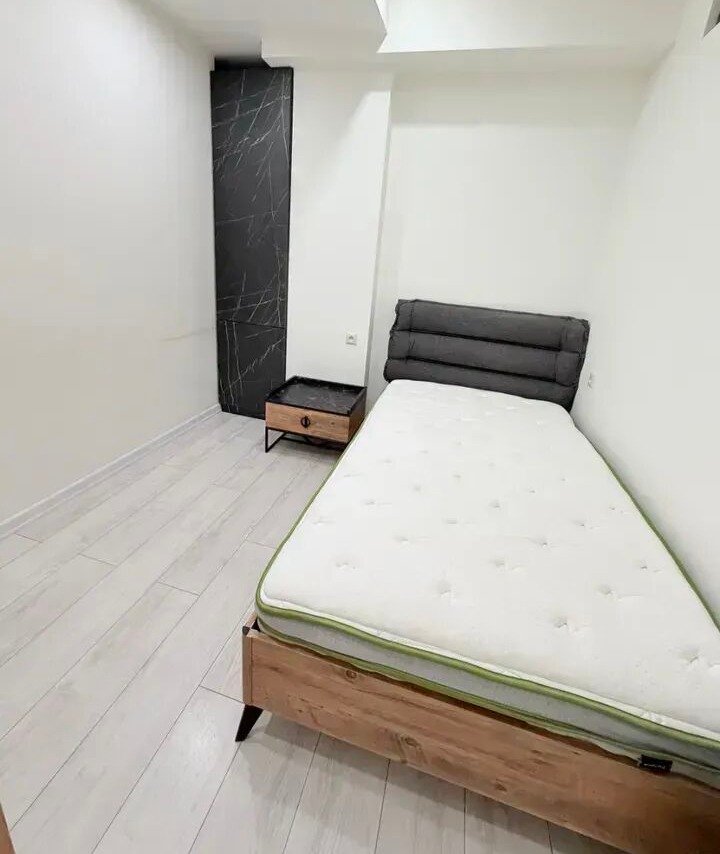 3-комн. квартира, ул. Малхасянца, 8