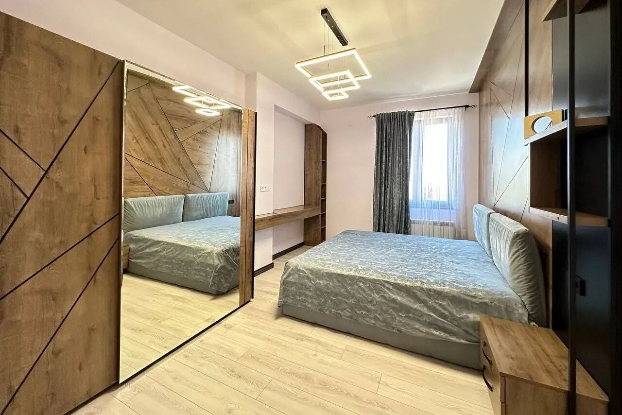 3-комн. квартира, ул. Грибоедова, 6