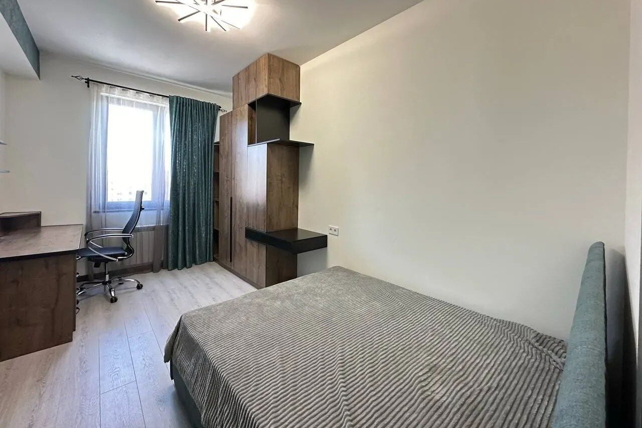 3-комн. квартира, ул. Грибоедова, 7