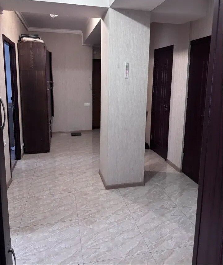3 սենյականոց բնակարան, Նարեկացու թաղամաս, 22