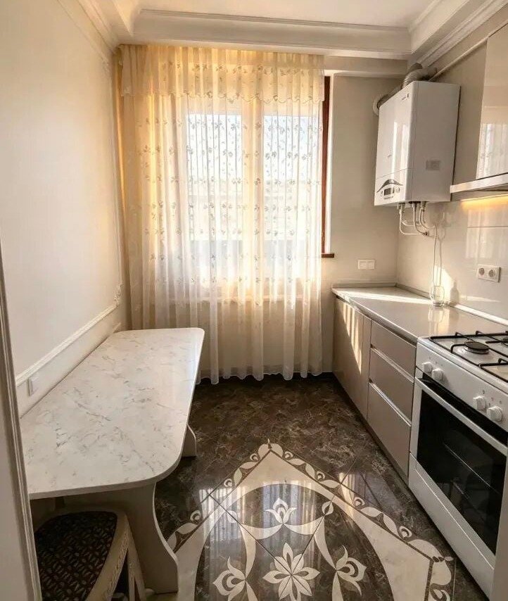 2-комн. квартира, квартал Саят-Нова, 4