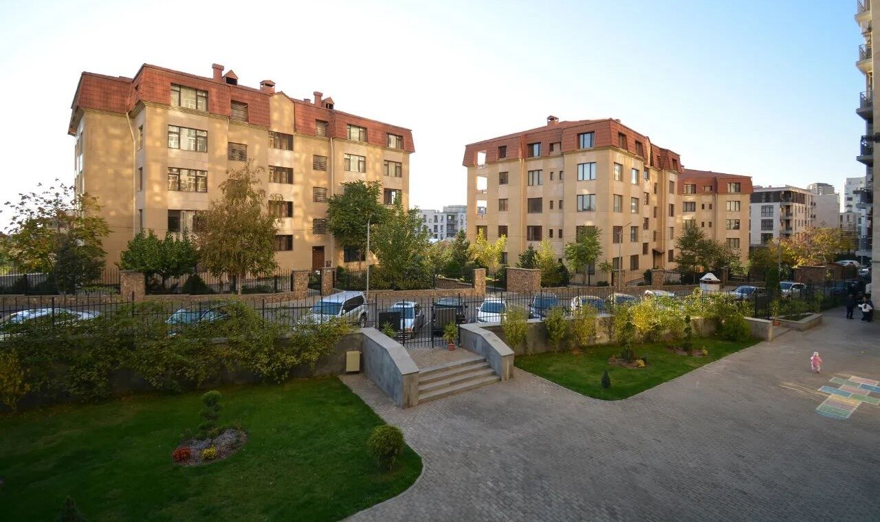 2-комн. квартира, ул. Верин Антараин, 11
